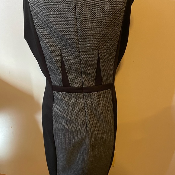 Tahari by Adam S Levine, size 10p, black and white - Picture 4 of 4